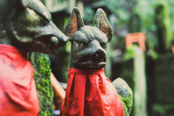 Foxes of Fushimi Inari Taisha by Ralph Spandl via nsplash