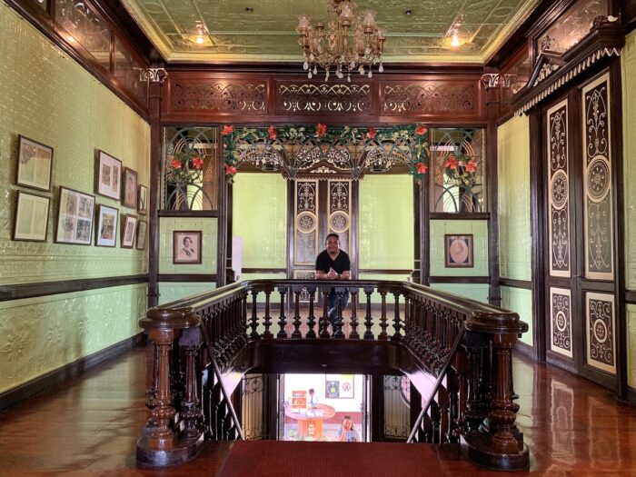 Melo inside Pamintuan Mansion