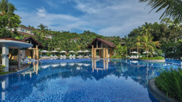 Movenpick Resort and Spa Swimming Pool