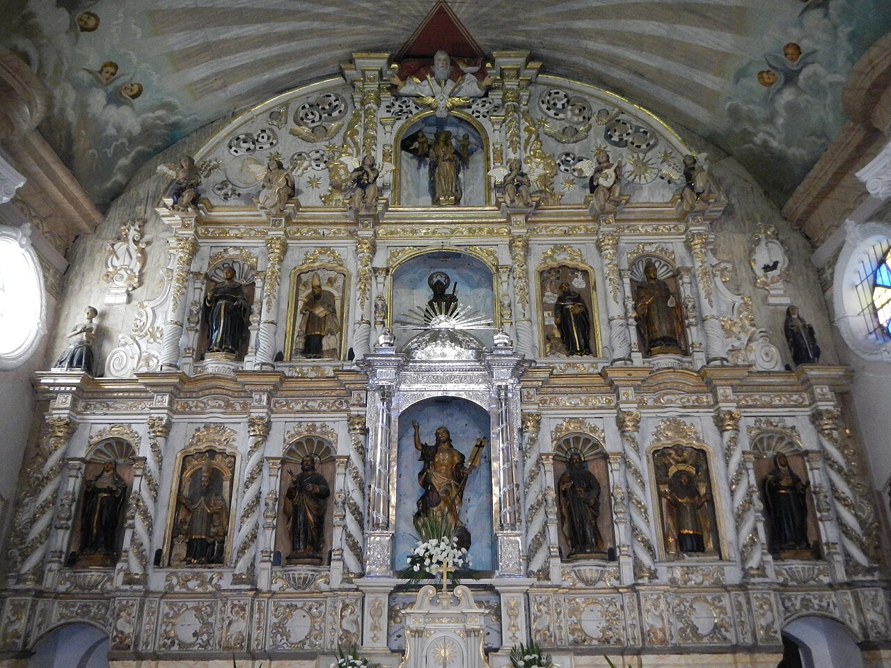 Retablo of Betis Church by Ramon FVelasquez via Wikimedia Commons