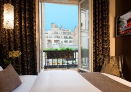 B Montmartre Paris