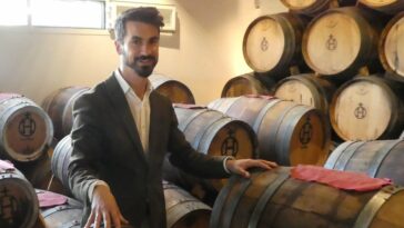 José Manuel explaining the aging process of Balsamic Vinegar