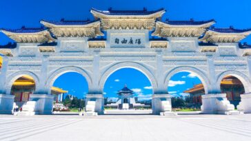 Chiang Kai-Shek Memorial Hall, Taiwan photo by @kaizerbienes via Unsplash