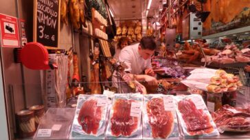 Jamon is LOVE photo by @tomvog via Unsplash