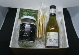 Ghaello’s signature Christmas Box Set, its contents include: a jar of Dulong in Olive Oil, crackers and a bottle of Australian wine