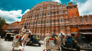 Jaipur Travel Guide photo by @msaditya9 via Unsplash