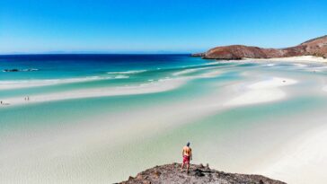 La Paz, Baja California Sur, Mexico photo by @gregneff via Unsplash