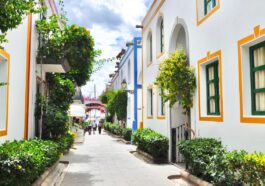 Marbella Old Town by Lynn Vdbr via Unsplash