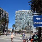 Plaza Independencia, Montevideo by Entropy1963 via Wikipedia cc