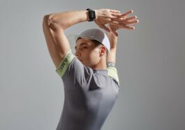 The realme Watch 2 Pro comes in two colors: Space Grey and Metallic Silver