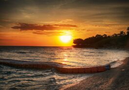 Sunset in Aliguay Island by rio Ubatay via Wikipedia CC