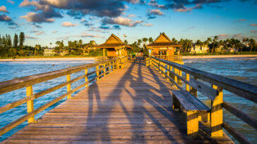 Evening light on the fishing pier in Naples, Florida images via Depositphotos
