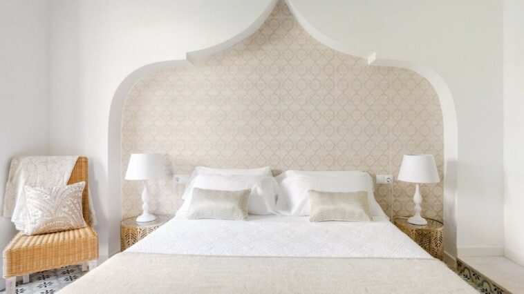 Romantic Airbnb in Cordoba with Moorish Design