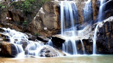 Sungai Pandan Waterfall by Zhi Yong Lee via Flickr CC