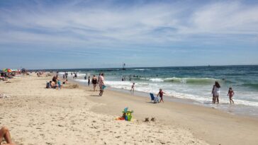 Beach at Indian River Inlet in Delaware photo by Dough4872 via Dpepsitphotos