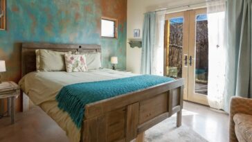 Santa Fe NM Airbnb with Casita and Fireplace