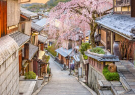Kyoto, Japan spring in Higashiyama district photo via Depositphotos