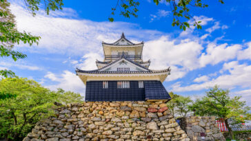 Hamamatsu Castle in Japan photo via Depositphotos