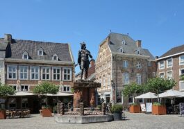 Statue of Ambiorix in Tongeren by Velvet via Wikimedia cc