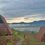 Half of the 6 cabins comes with a small private pool