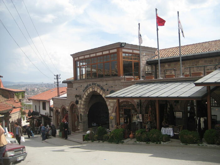 Cengelhan Rahmi M. Koc Museum by Quintucket via Wikipedia cc