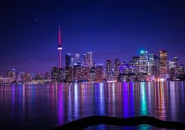 View from Toronto Islands by yalin Kaya via Unsplash