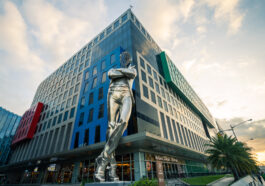 Jefre Bayani Statue Photo by Paul Quiambao
