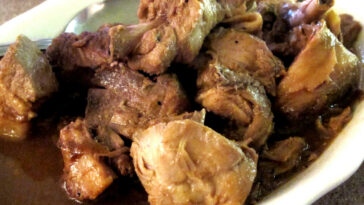Adobong Manok photo by Wendy via Flickr cc