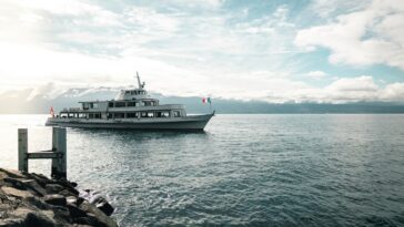 Lake Geneva Lausanne by Anton Shakirov via Unplash