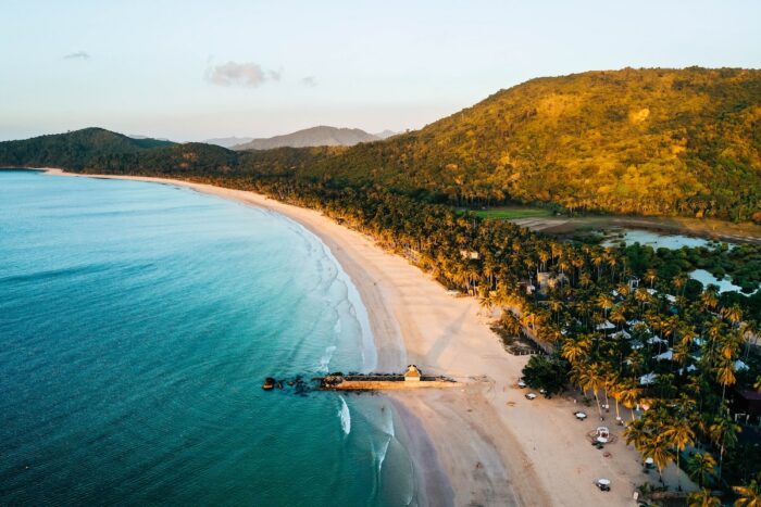 Travel Guide to Nacpan Beach by Rafael Loreto via Unsplash
