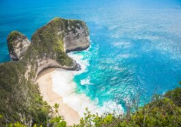 Kelingking Beach, Indonesia by Nattu Adnan via Unsplash
