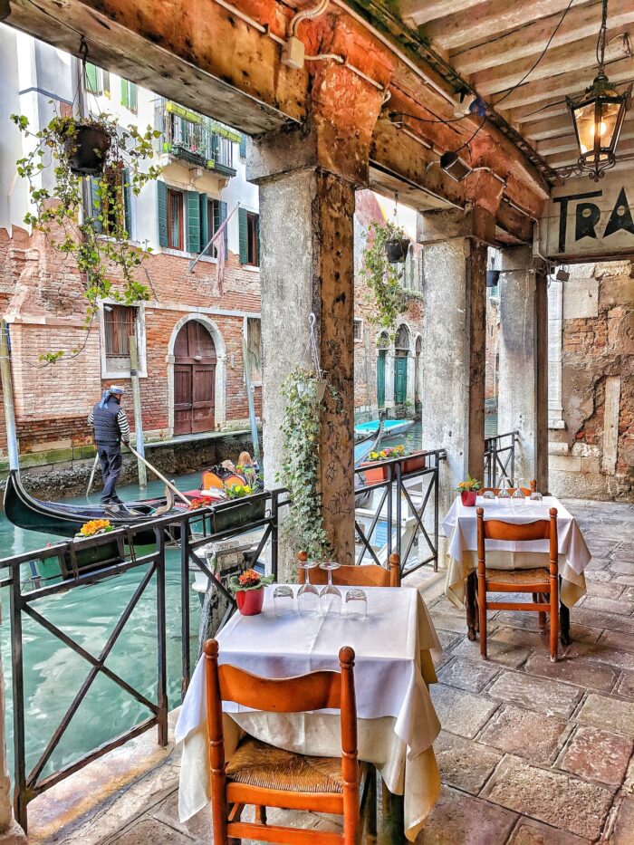 Venice by Igor Oliyarnik via Unsplash
