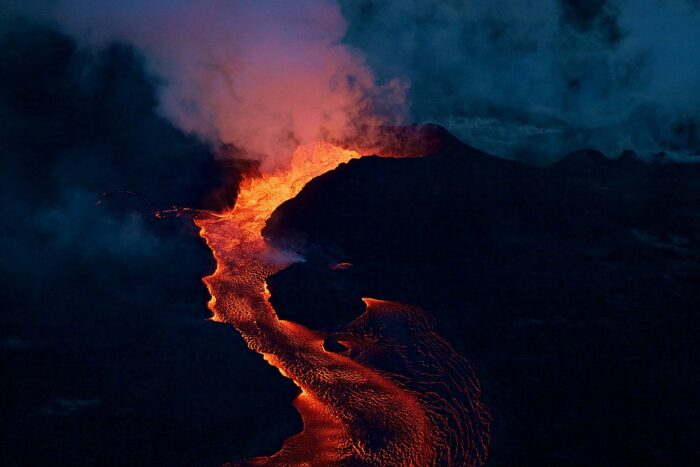 Mount Kilauea cone erupting on the morning of June 28, 2018 photo via Wikimedia cc