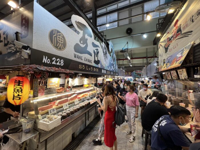 Popular Food stalls at Food Stalls at Rice Cakes at Donggang Hua Qiao Fish Market