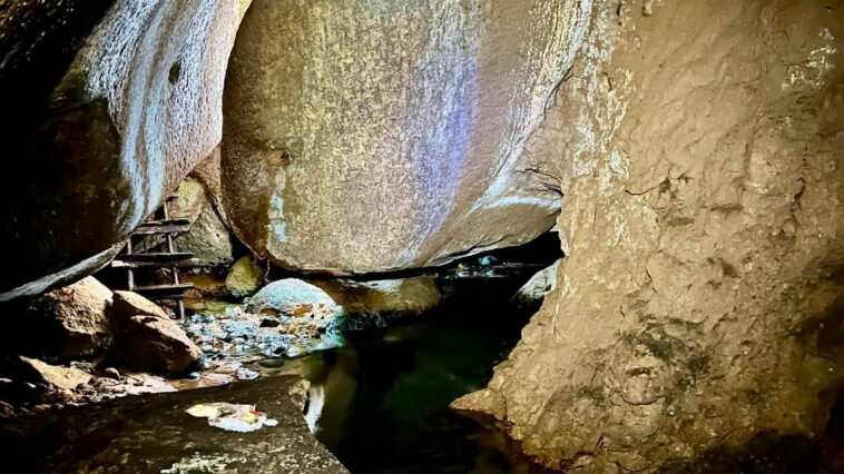 Pinagdaop Cave in Laguna