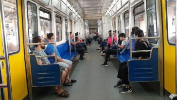LRT 1 photo by Matthew Gan via Wikimedia cc