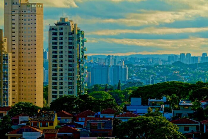 Vila Madalena by Danilo Lessa Bernardineli via Unsplash