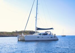 Catamaran yacht sailing holidays by Miguel Gelabert via Unsplash