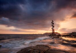 Sisiman Lighthouse by Froi Rivera via Wikimedia cc