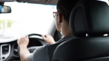 Driving Schools in Metro Manila by Art markiv via Unsplash