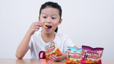Your kids are bound to have an exciting and flavorful snack time with the yummy Jack ‘n Jill Pretzel Sticks Snacks