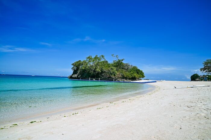 Renowned worldwide, Boracay Beach in Aklan province continues to captivate visitors with its powdery white sand and crystal-clear waters, making it a top beach destination.