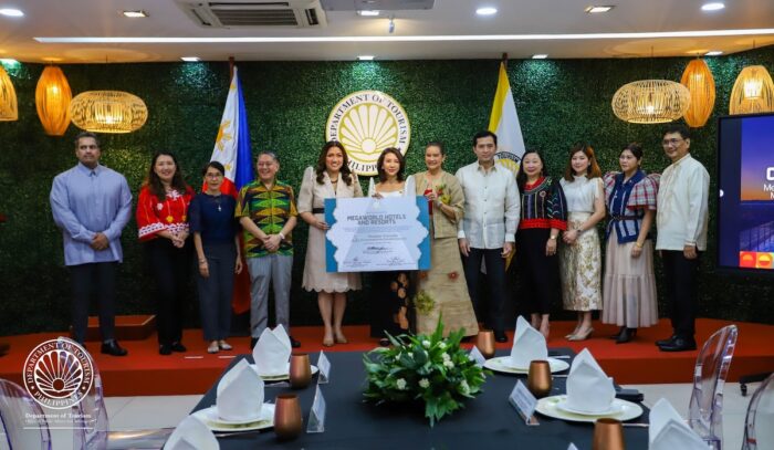 Cleofe Albiso, Managing Director of Megaworld Hotels & Resorts, received the recognition for Muslim-Friendly Accommodation Establsihments. She was joined by key members of MHR, including Group General Manager Arturo Boncato, Jr., Cluster General Manager for NCR+, Mario Justo, Jr., Cluster General Manager for Visayas, Avinash Menon, as well as other general managers and executives.