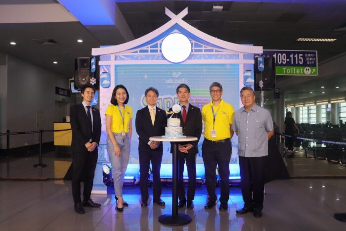 Cebu Pacific, Department of Transportation, and Japan National Tourism Organization officials celebrate kickoff of Manila - Sapporo flight. [From left to right: Hisashi Kawamura, JNTO Director; Candice Iyog, CEB Chief Marketing and Customer Experience Officer; Makoto Watanabe, JNTO Executive Director; Endo Kazuya, Ambassador of Japan to the Philippines; Xander Lao, CEB President and Chief Commercial Officer; Roberto Lim, DOTr Undersecretary for Aviation and Airports]