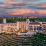 Twin Lakes Hotel