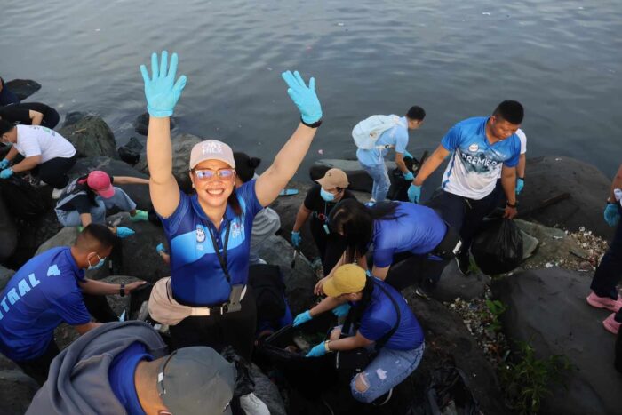 SM Cares Coastal Cleanup: A Movement Toward a Better Tomorrow With hands ready to serve, employee volunteers from SM Sta. Mesa join the coastal cleanup at SM By the Bay—proving that small acts of care can create waves of change for our planet.