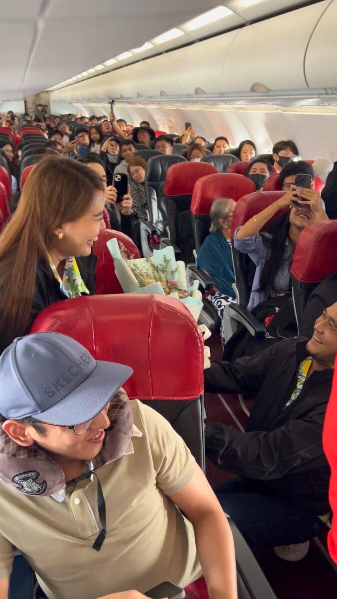Wedding Proposal aboard AirAsia Philippines flight to Bohol