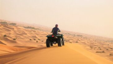 Dune buggies in Dubai by Haris Khan via Unsplash