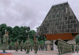 Ifugao Victory Day (3): General Romeo Brawner Jr, and Philippine Army 5th Infantry Division commander Maj Gen Gulliver Señires lead the wreath-laying ceremony at the Kiangan Shrine.
