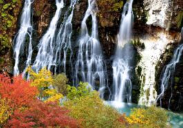 Shirahige Waterfall photo by Hokkaido Official Tourism Site